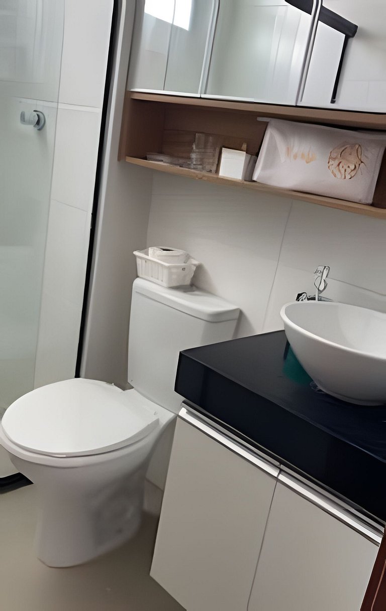 (208)Apt de luxo com varanda 2 quartos 1km do Mar