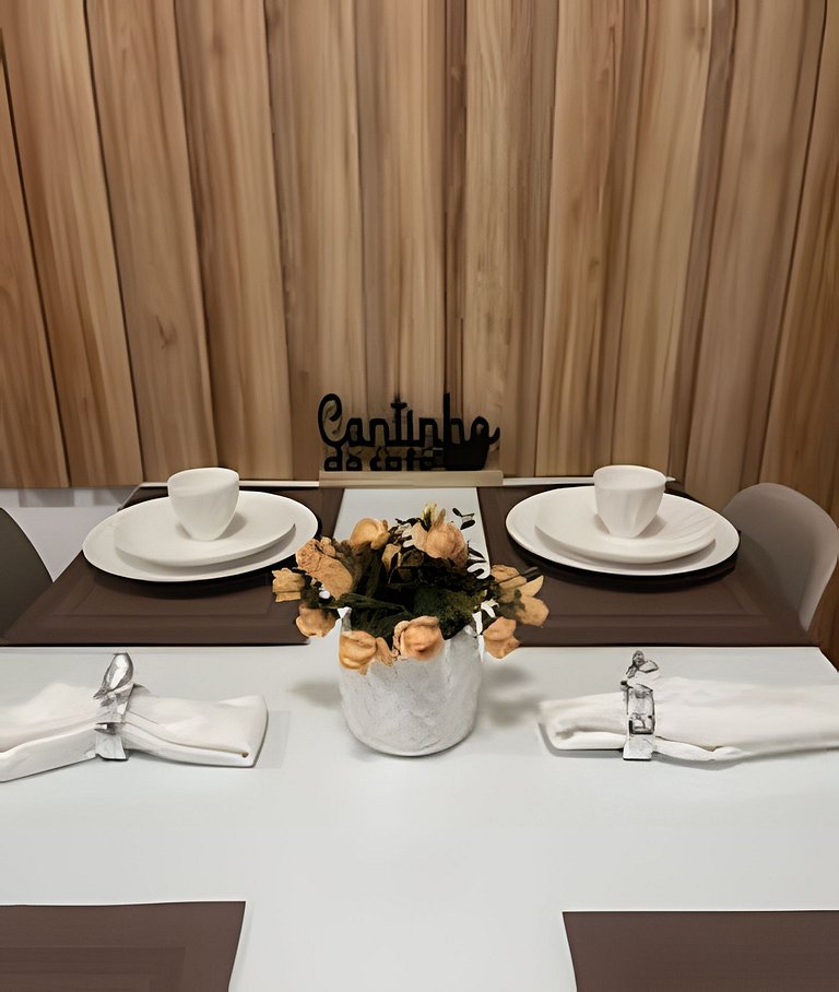 (208)Apt de luxo com varanda 2 quartos 1km do Mar