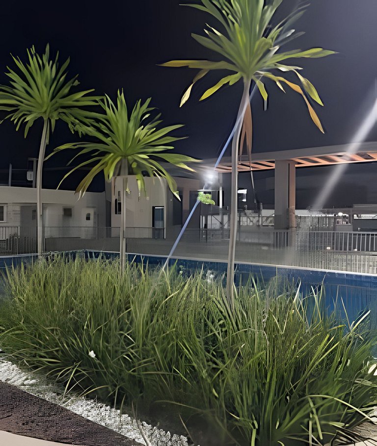 (208)Apt de luxo com varanda 2 quartos 1km do Mar