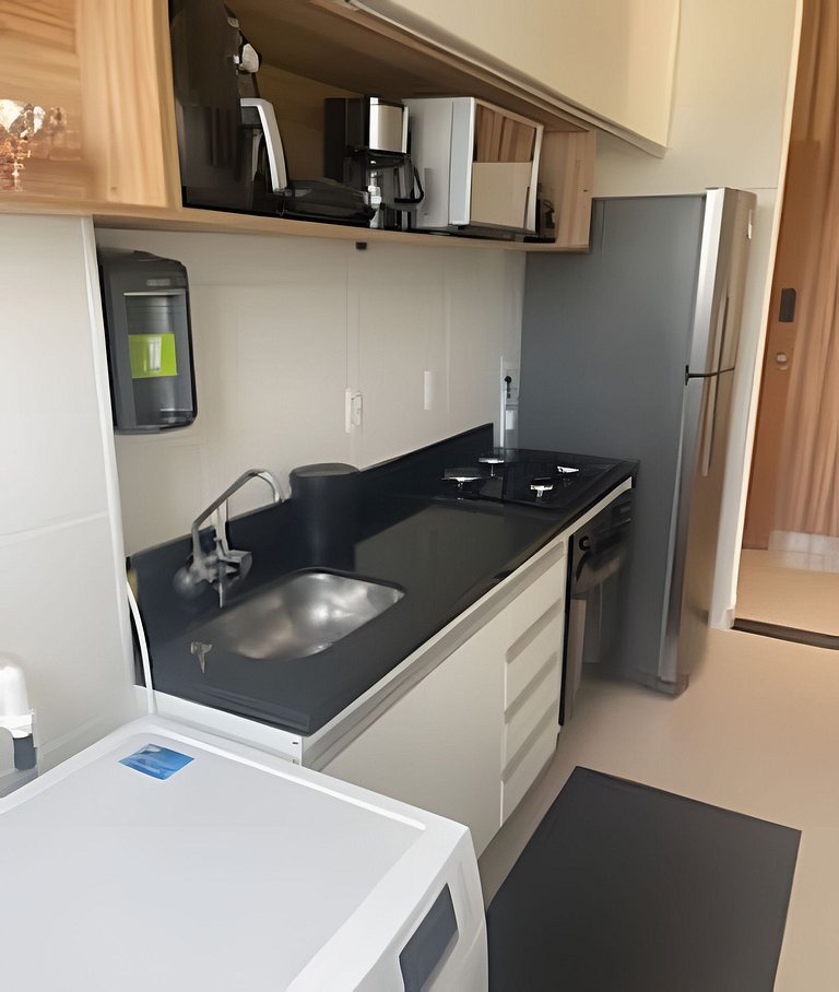 (208)Apt de luxo com varanda 2 quartos 1km do Mar