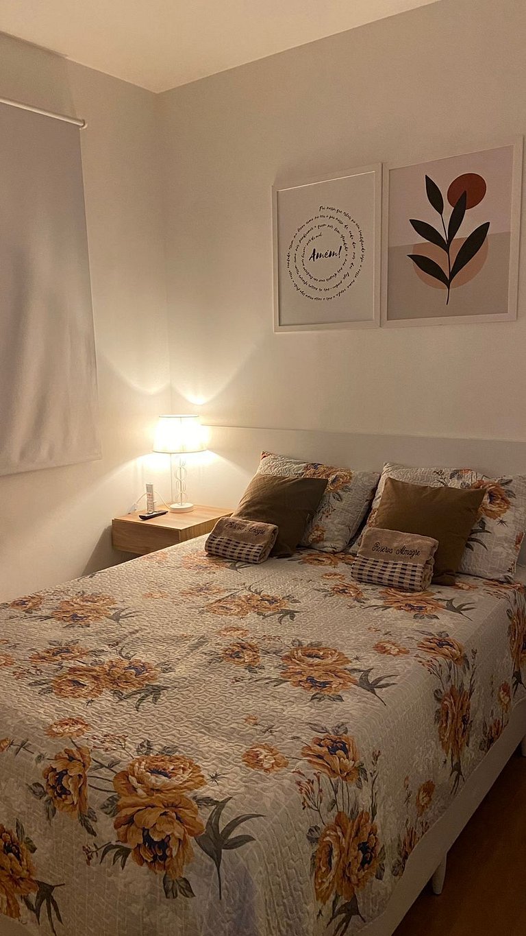 (208)Apt de luxo com varanda 2 quartos 1km do Mar