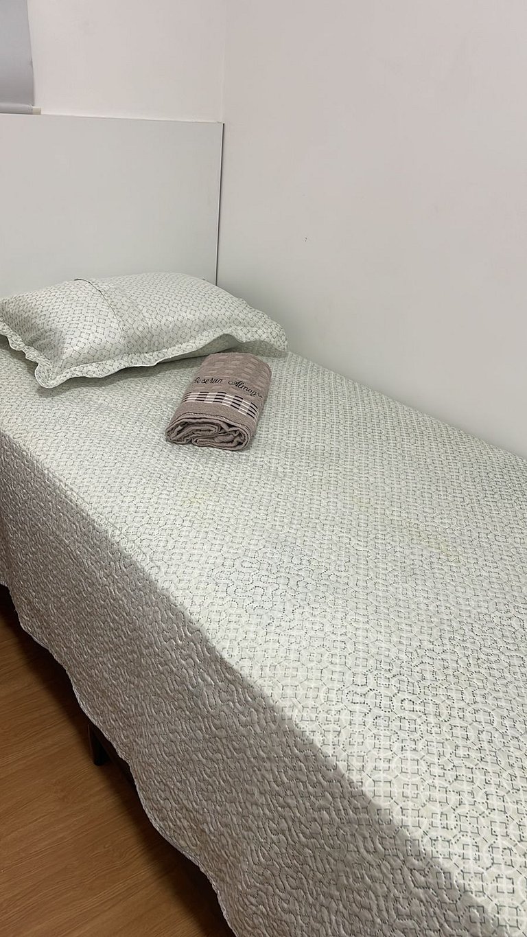 (208)Apt de luxo com varanda 2 quartos 1km do Mar
