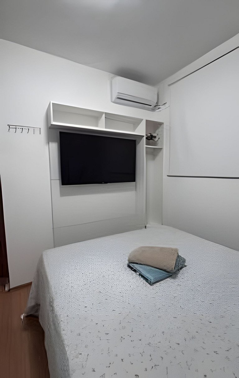 Apto 2 Qtos  Wi-Fi + garagem - Vista Mar - Piscina