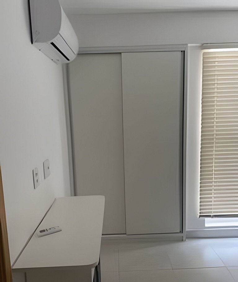 Apto 2 Qtos / Varanda / WiFi / Sol / Verão / Mar
