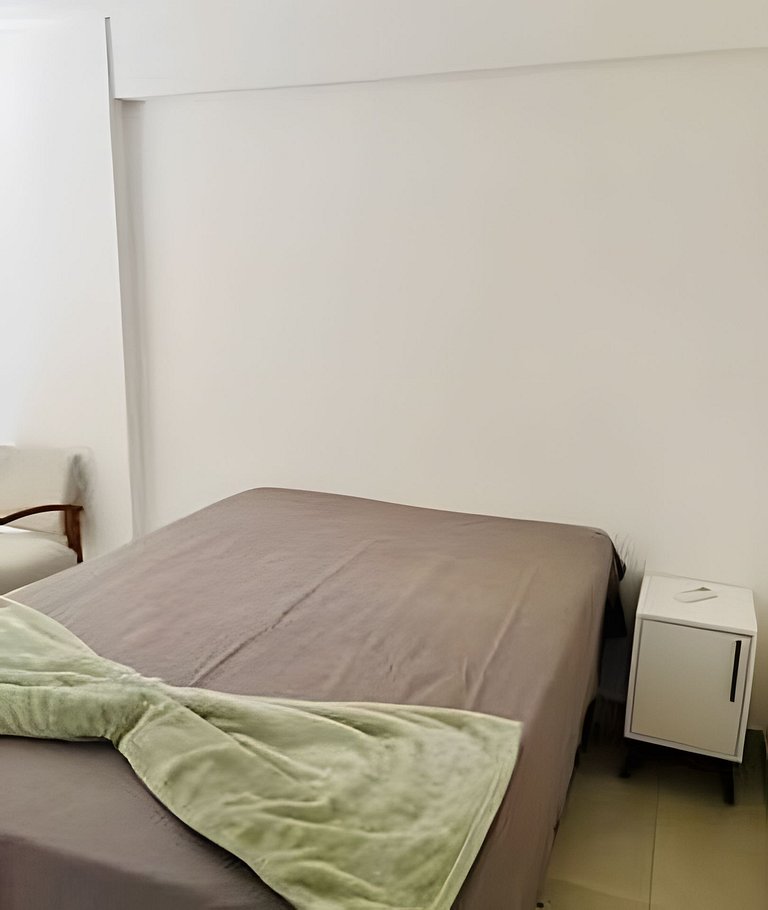 Apto 2 Qtos / Varanda / WiFi / Sol / Verão / Mar