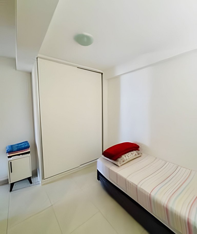 Apto 2 Qtos / Varanda / WiFi / Sol / Verão / Mar