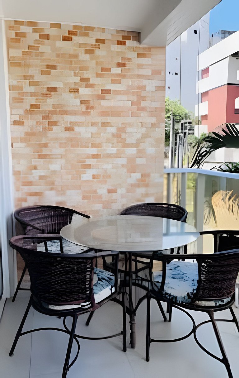 2 Qtos l Varanda | Piscina | Wi-Fi | Garagem