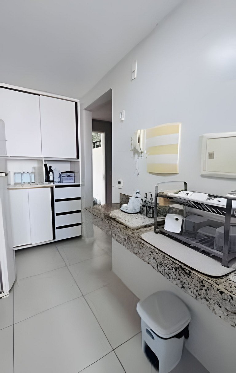 2 Qtos l Varanda | Piscina | Wi-Fi | Garagem