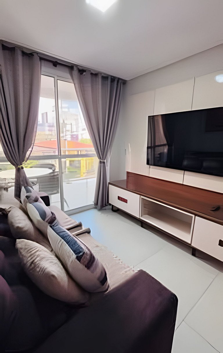 2 Qtos l Varanda | Piscina | Wi-Fi | Garagem