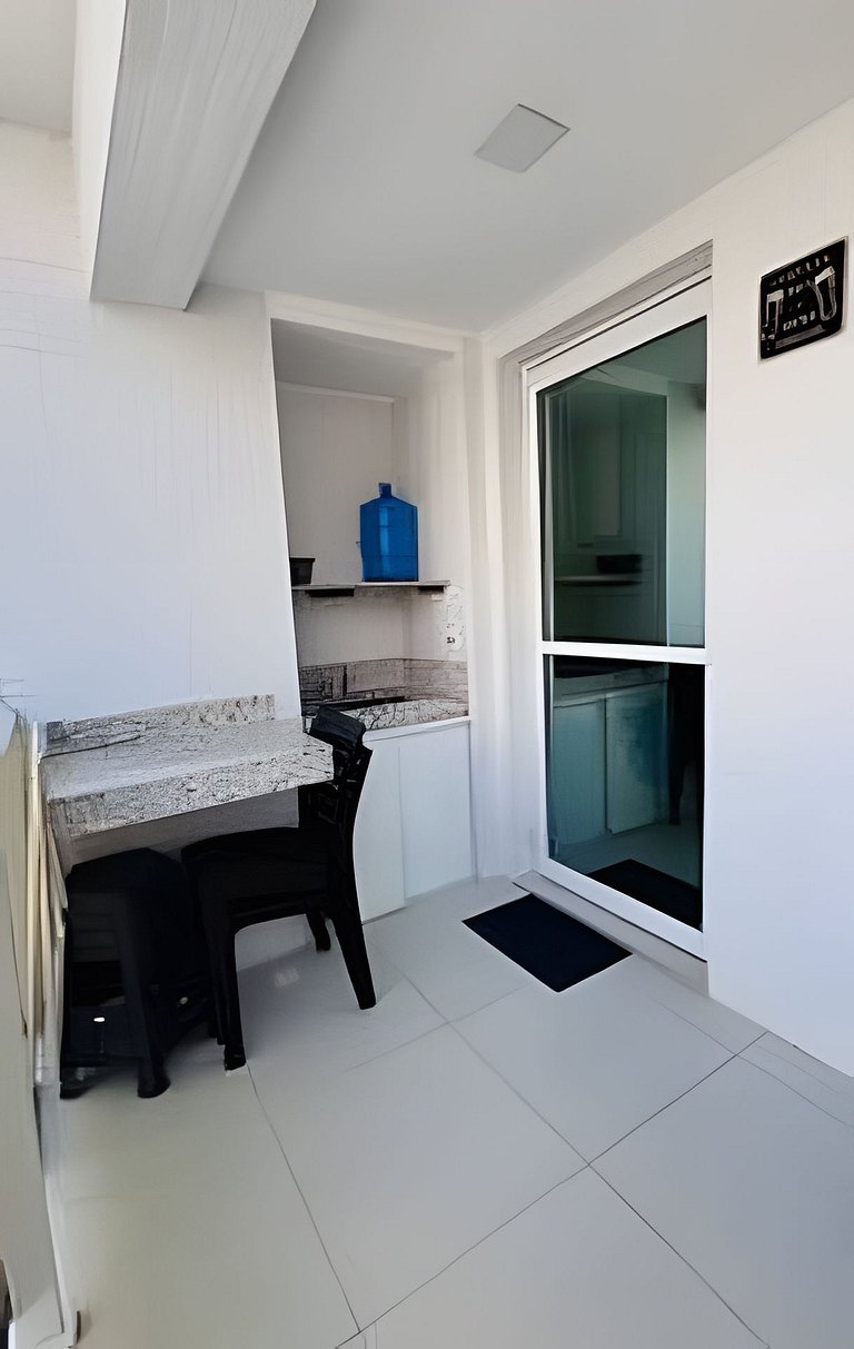 2 Qtos l Varanda | Piscina | Wi-Fi | Garagem