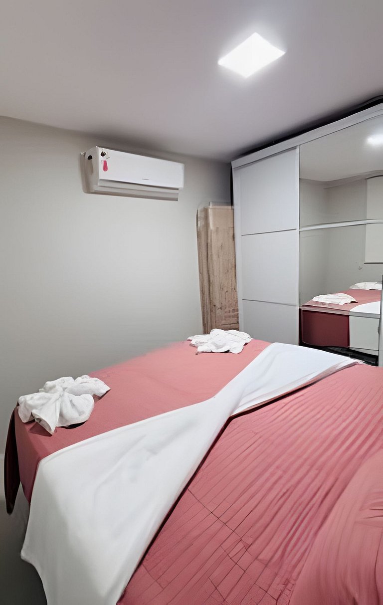 2 Qtos l Varanda | Piscina | Wi-Fi | Garagem