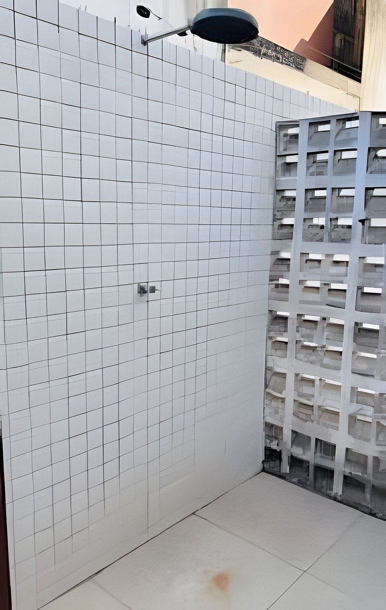2 Qtos l Varanda | Piscina | Wi-Fi | Garagem