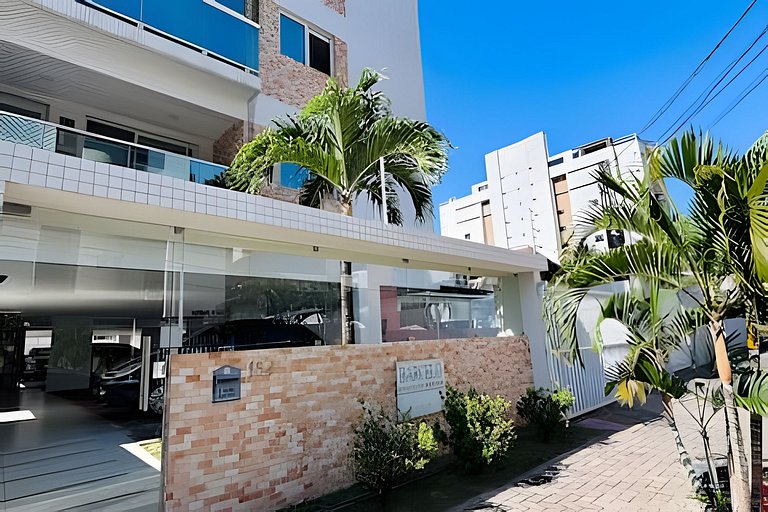 2 Qtos l Varanda | Piscina | Wi-Fi | Garagem